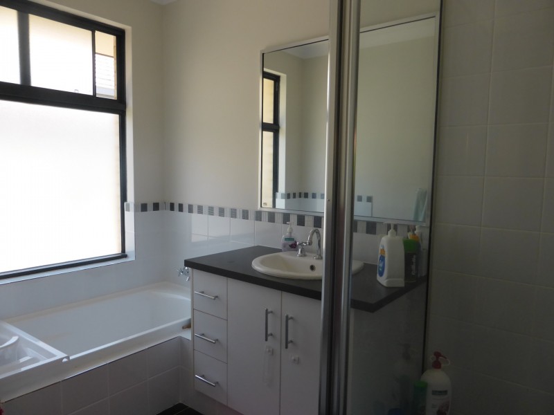 4 Gregg Place, Canning Vale WA 6155