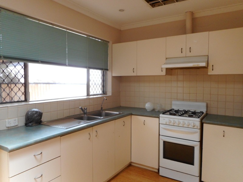 9 Patfield Street, Kelmscott WA 6111