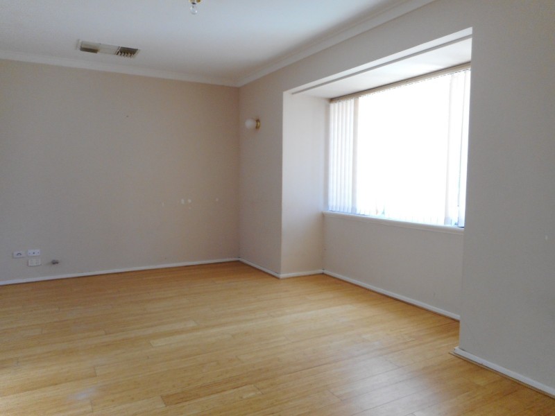 9 Patfield Street, Kelmscott WA 6111