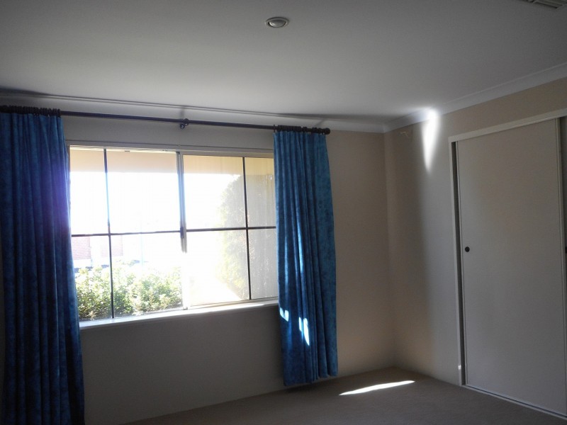 1/2 Planetree Pass, Canning Vale WA 6155