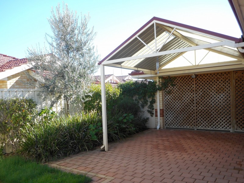 1/2 Planetree Pass, Canning Vale WA 6155