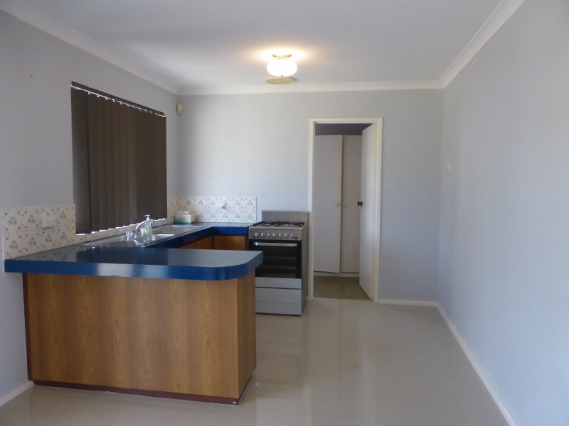 11 Bullfinch Street, Huntingdale WA 6110