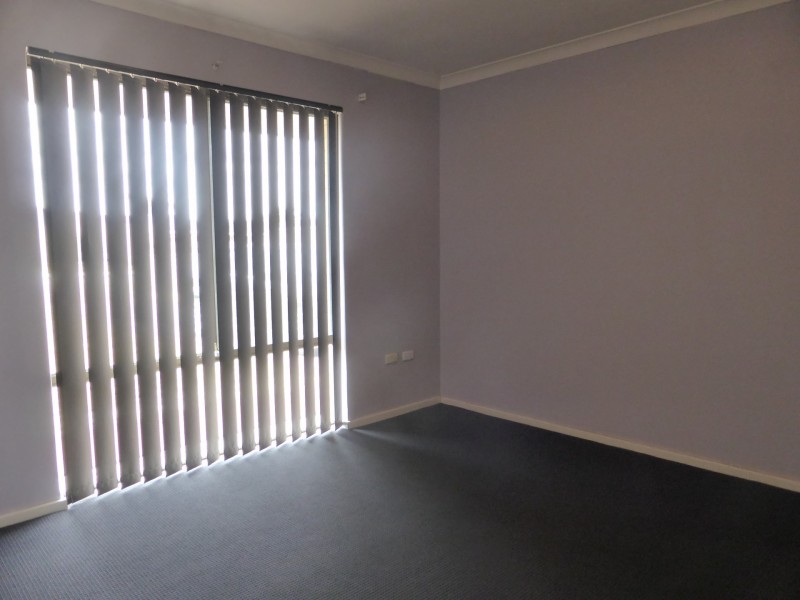 11 Bullfinch Street, Huntingdale WA 6110