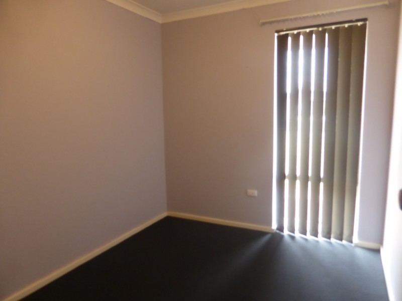 11 Bullfinch Street, Huntingdale WA 6110