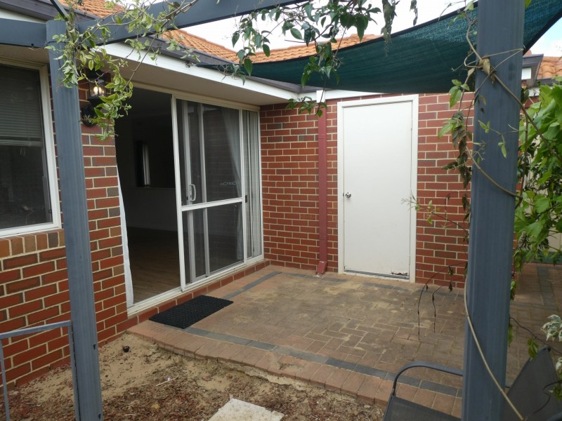 11/51 Third Avenue, Kelmscott WA 6111