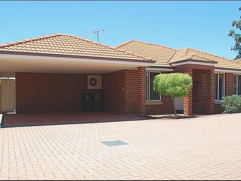 11/51 Third Avenue, Kelmscott WA 6111