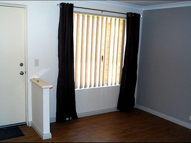 11/51 Third Avenue, Kelmscott WA 6111