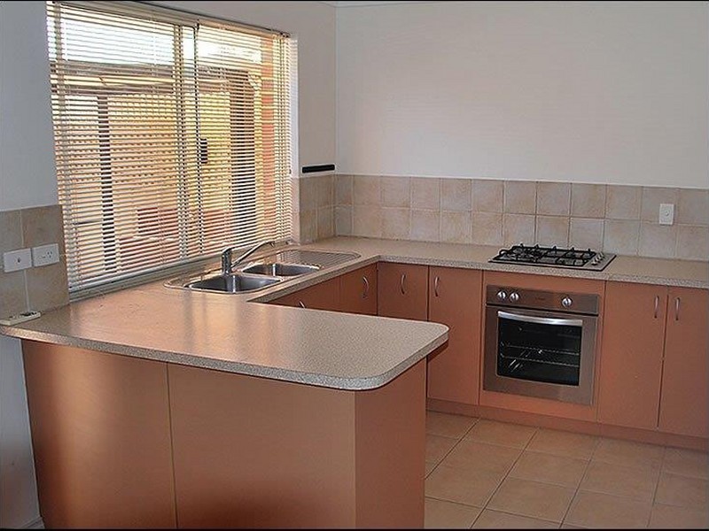 11/51 Third Avenue, Kelmscott WA 6111