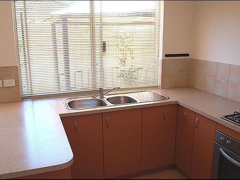 11/51 Third Avenue, Kelmscott WA 6111