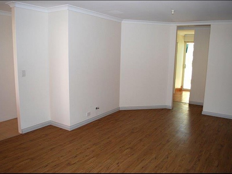 11/51 Third Avenue, Kelmscott WA 6111