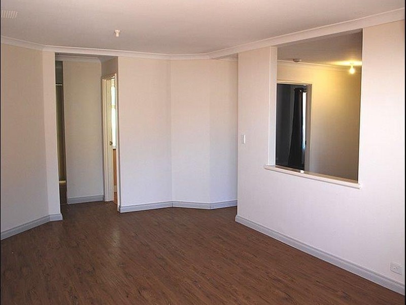 11/51 Third Avenue, Kelmscott WA 6111