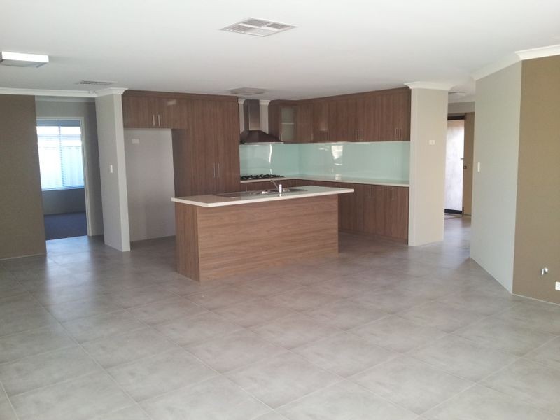 38 Gallinago Cnr, Harrisdale WA 6112