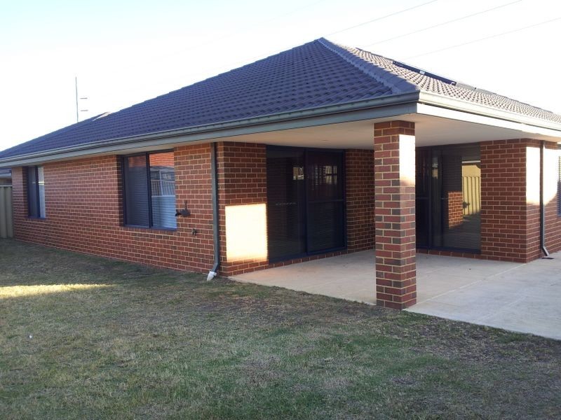 38 Gallinago Cnr, Harrisdale WA 6112