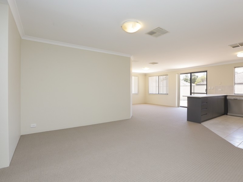 24 Fallon Place, Seville Grove WA 6112