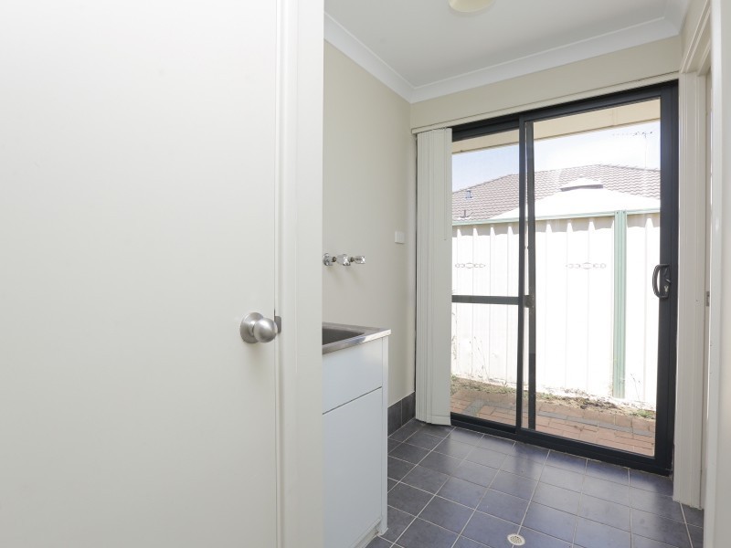24 Fallon Place, Seville Grove WA 6112