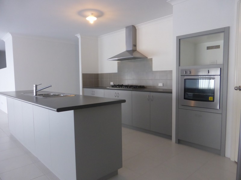 17 Minton Bend, Harrisdale WA 6112