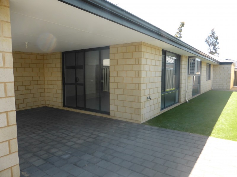 17 Minton Bend, Harrisdale WA 6112