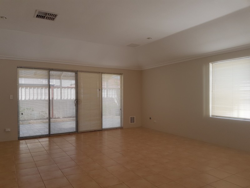 4/3 Sofia Rise, Southern River WA 6110