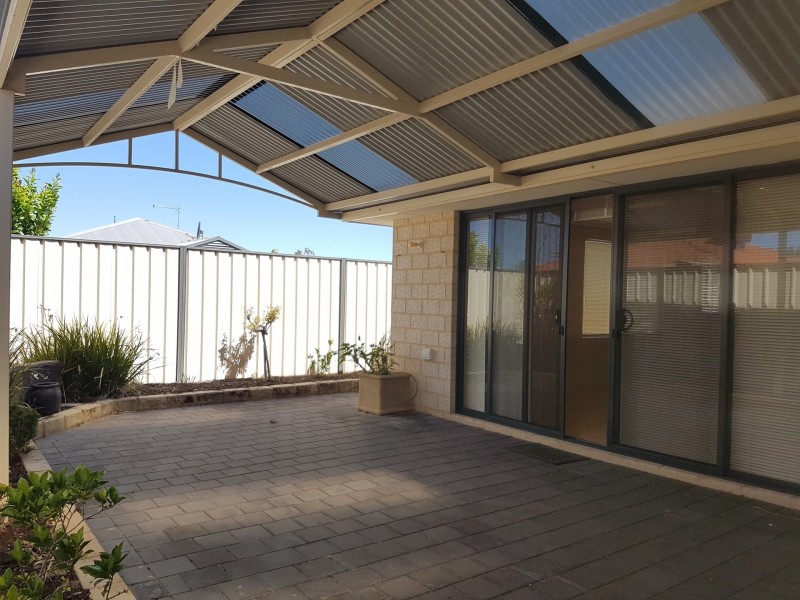 4/3 Sofia Rise, Southern River WA 6110