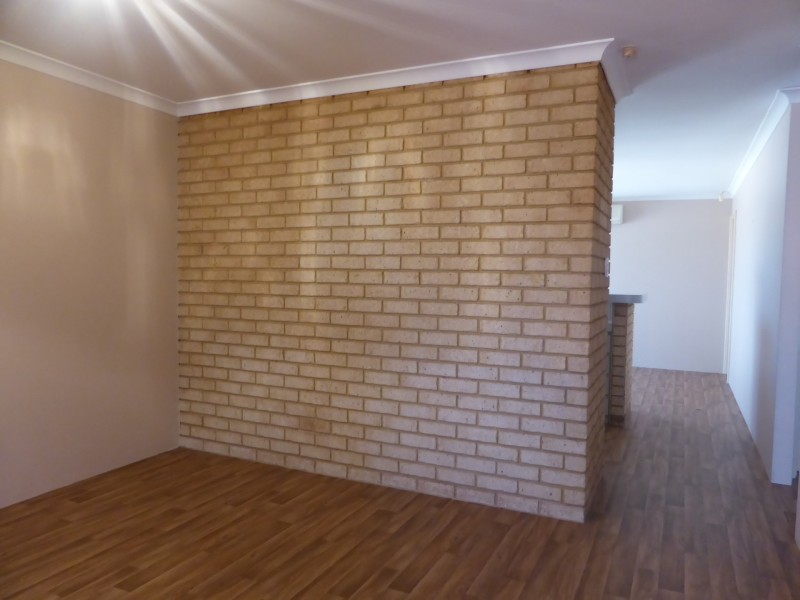 1/39 Spring Road, Thornlie WA 6108