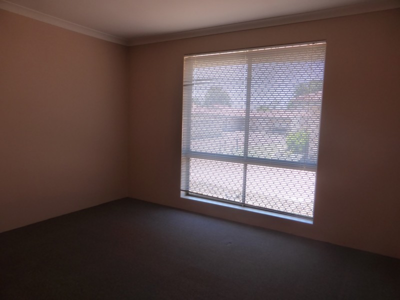 1/39 Spring Road, Thornlie WA 6108