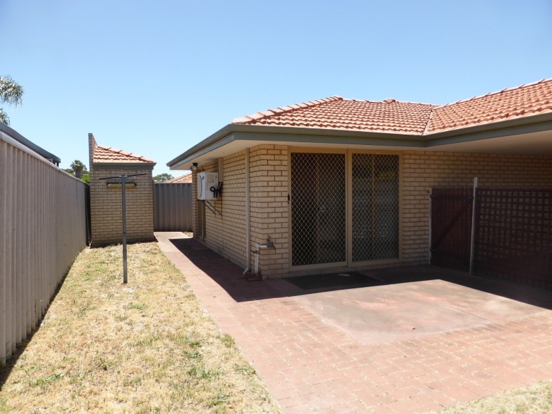 1/39 Spring Road, Thornlie WA 6108