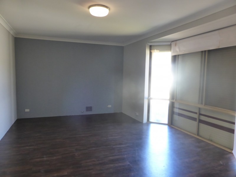 4 Fountain Court, Armadale WA 6112