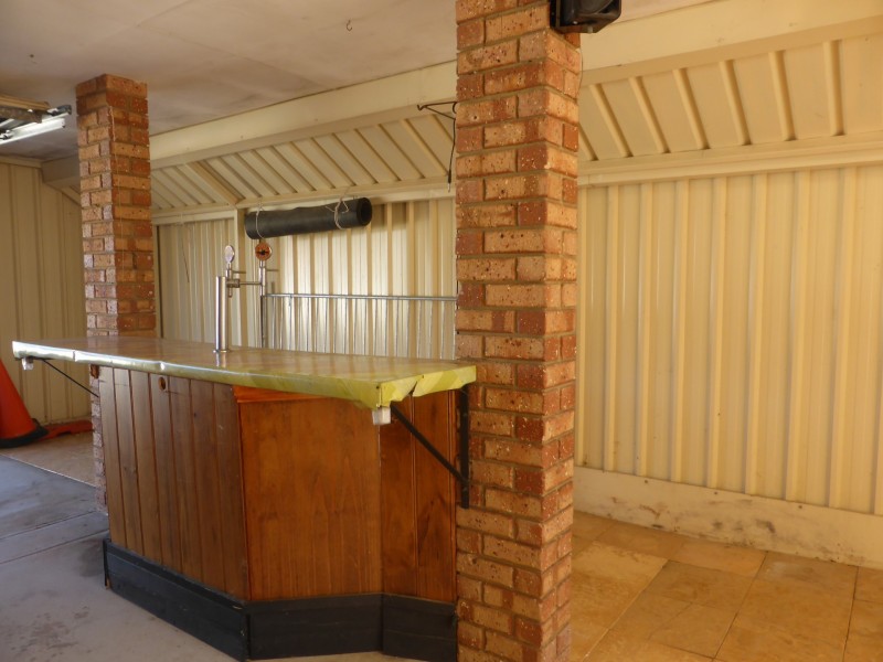 4 Fountain Court, Armadale WA 6112