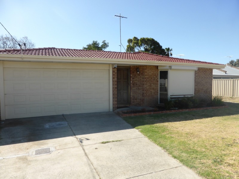 4 Fountain Court, Armadale WA 6112