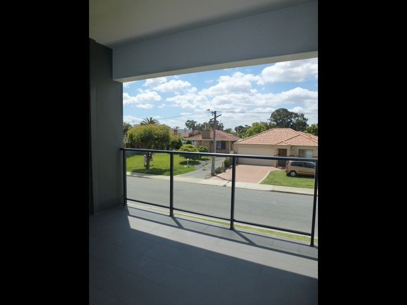 4/27 Camberwell Street, Beckenham WA 6107