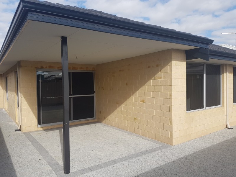 75 Monticello Parkway, Piara Waters WA 6112