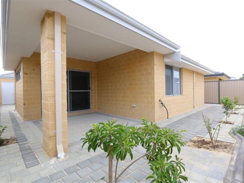 7 Hopkins Court, Southern River WA 6110