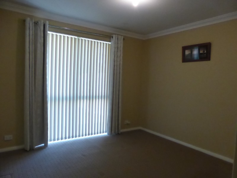 Unit 4/1 Chesterton Drive, Thornlie WA 6108