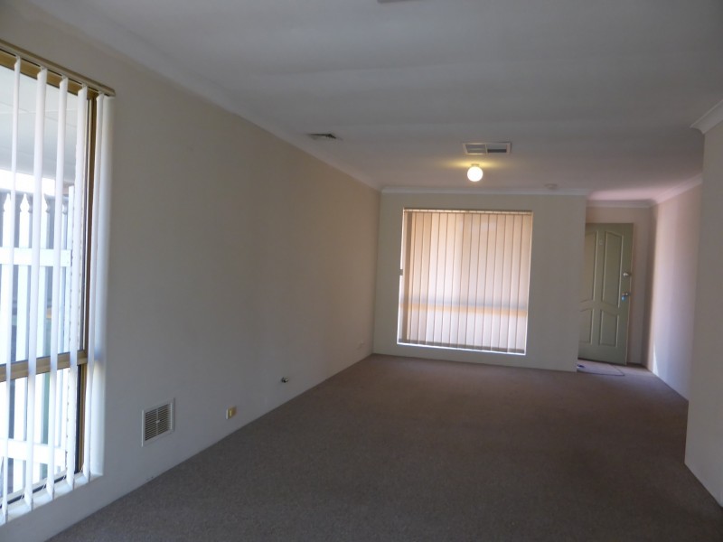 Unit 8/39 Spring Road, Thornlie WA 6108