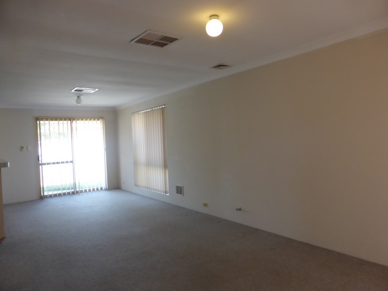Unit 8/39 Spring Road, Thornlie WA 6108