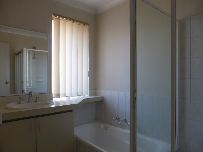 Unit 8/39 Spring Road, Thornlie WA 6108