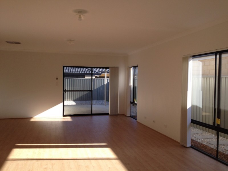 30 Portsmouth Way, Harrisdale WA 6112