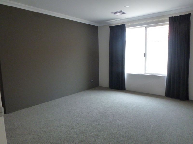 82 Dovedale Street, Harrisdale WA 6112