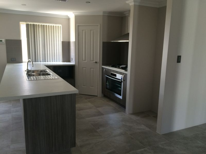 82 Dovedale Street, Harrisdale WA 6112