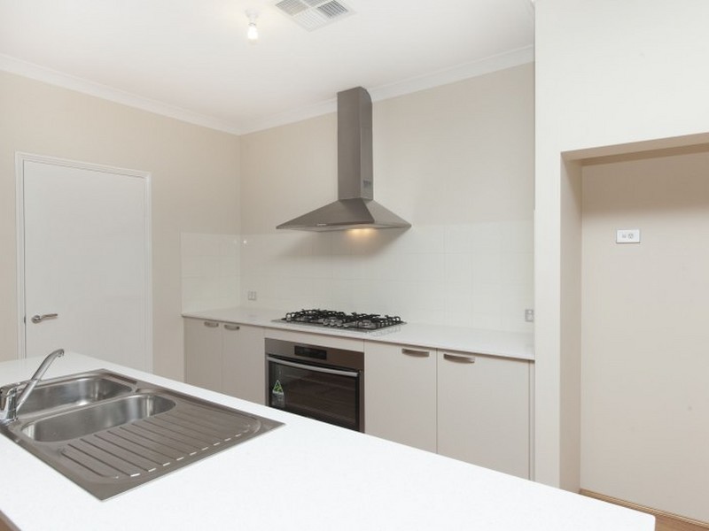 24 Zircon Drive, Byford WA 6122