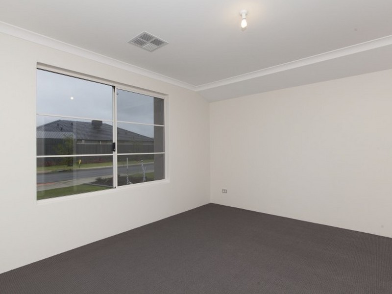 24 Zircon Drive, Byford WA 6122