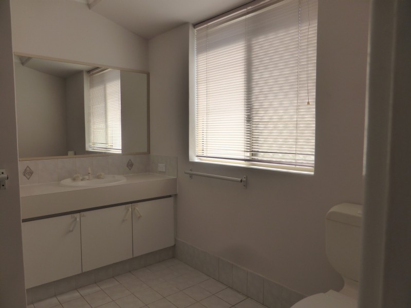 5 Lydiard Retreat, Canning Vale WA 6155
