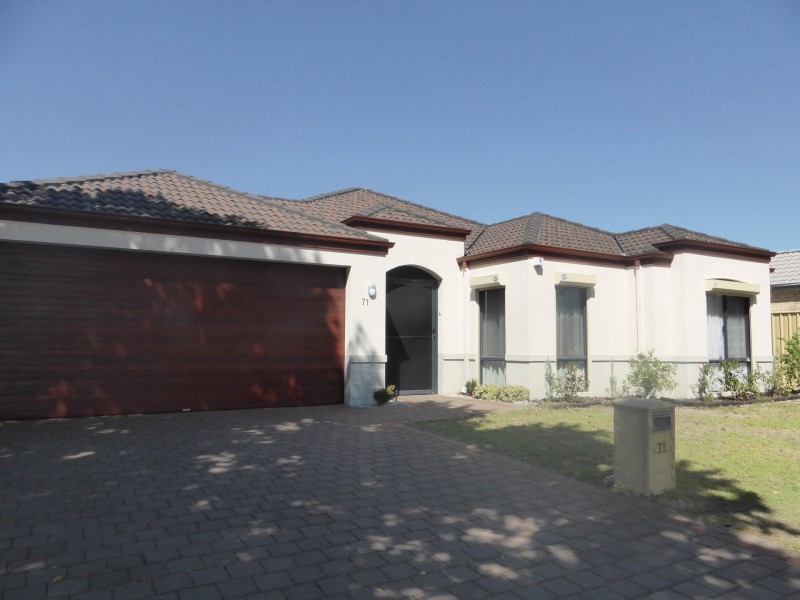 71 Towncentre Drive, Thornlie WA 6108
