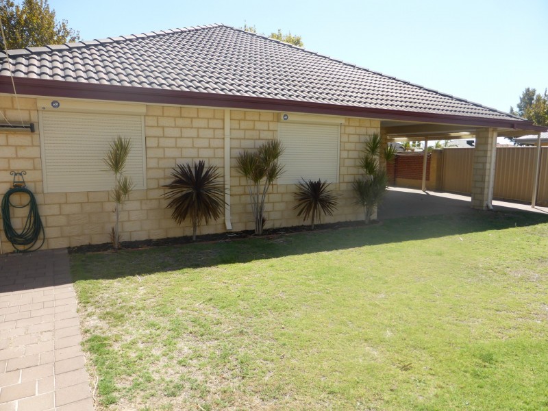 71 Towncentre Drive, Thornlie WA 6108