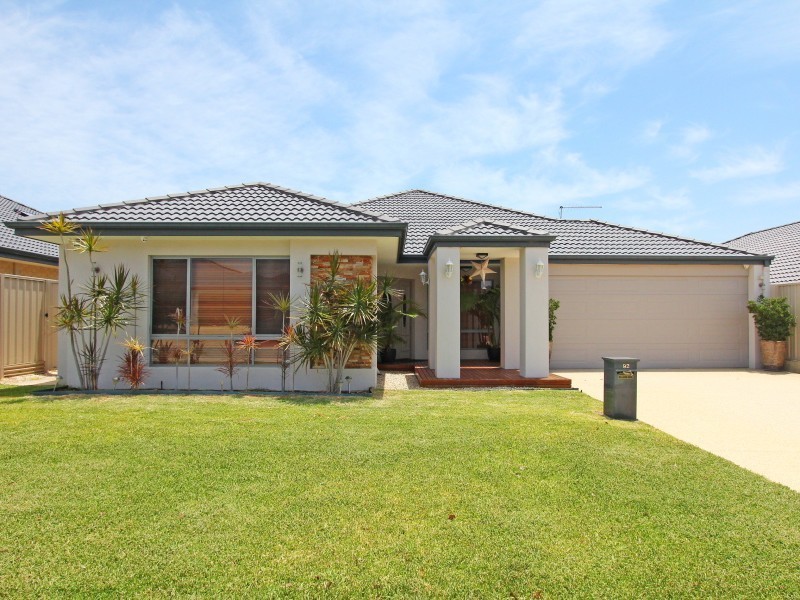 92 Waterfoot Loop, Canning Vale WA 6155