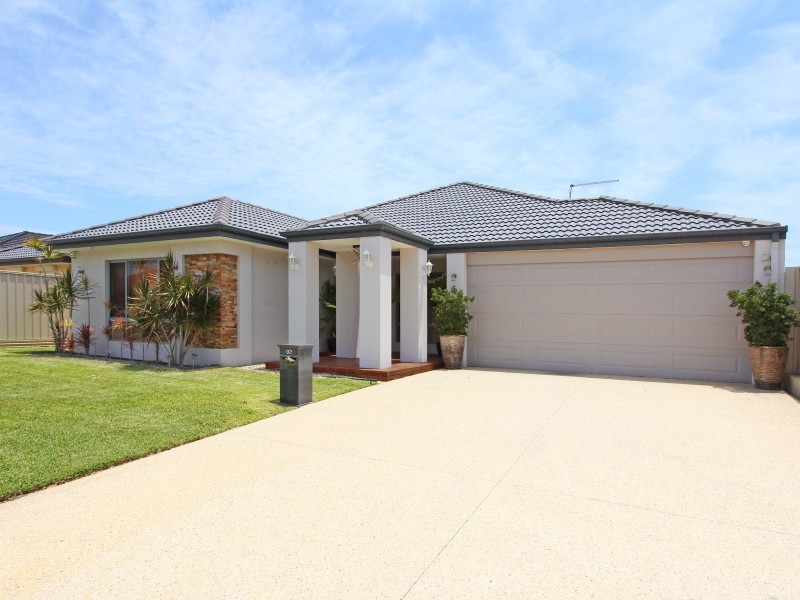 92 Waterfoot Loop, Canning Vale WA 6155