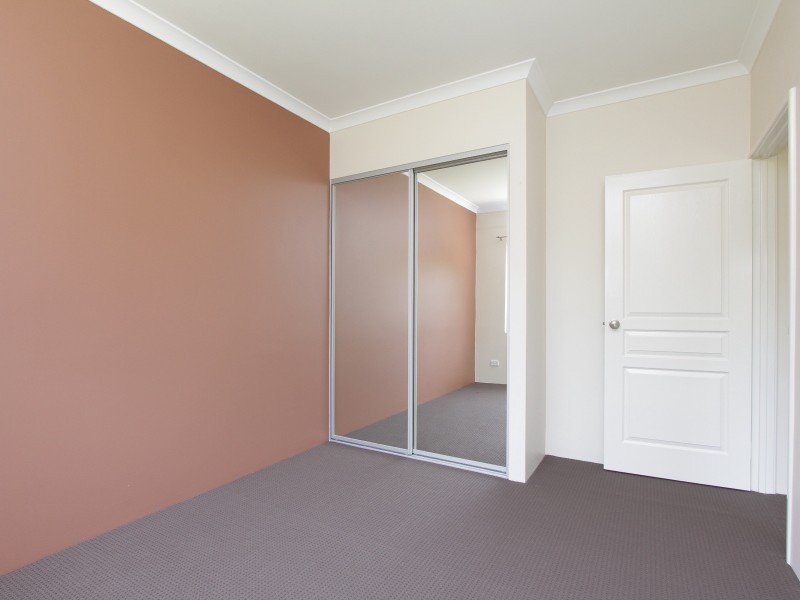 92 Waterfoot Loop, Canning Vale WA 6155