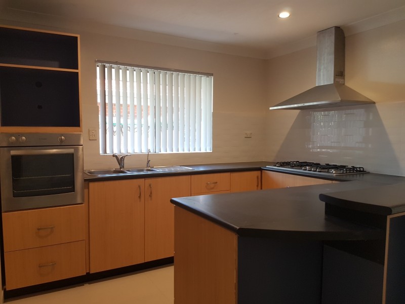 16 Tawny Way, Thornlie WA 6108