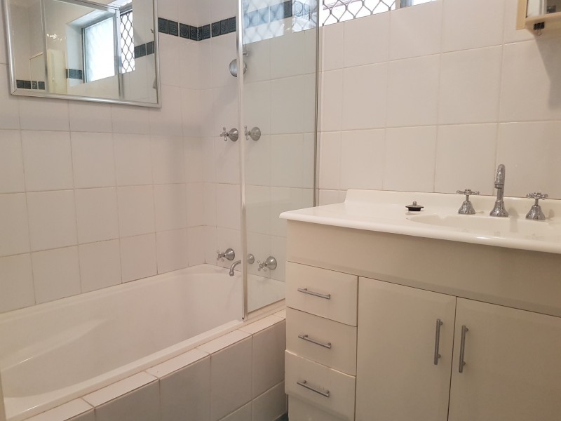 16 Tawny Way, Thornlie WA 6108