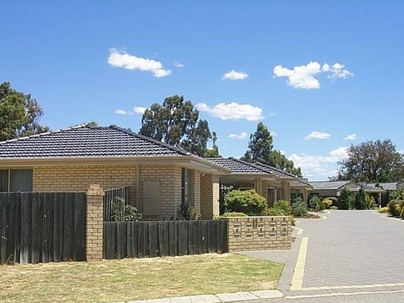 Unit 1/11 Firetail Place, Kenwick WA 6107